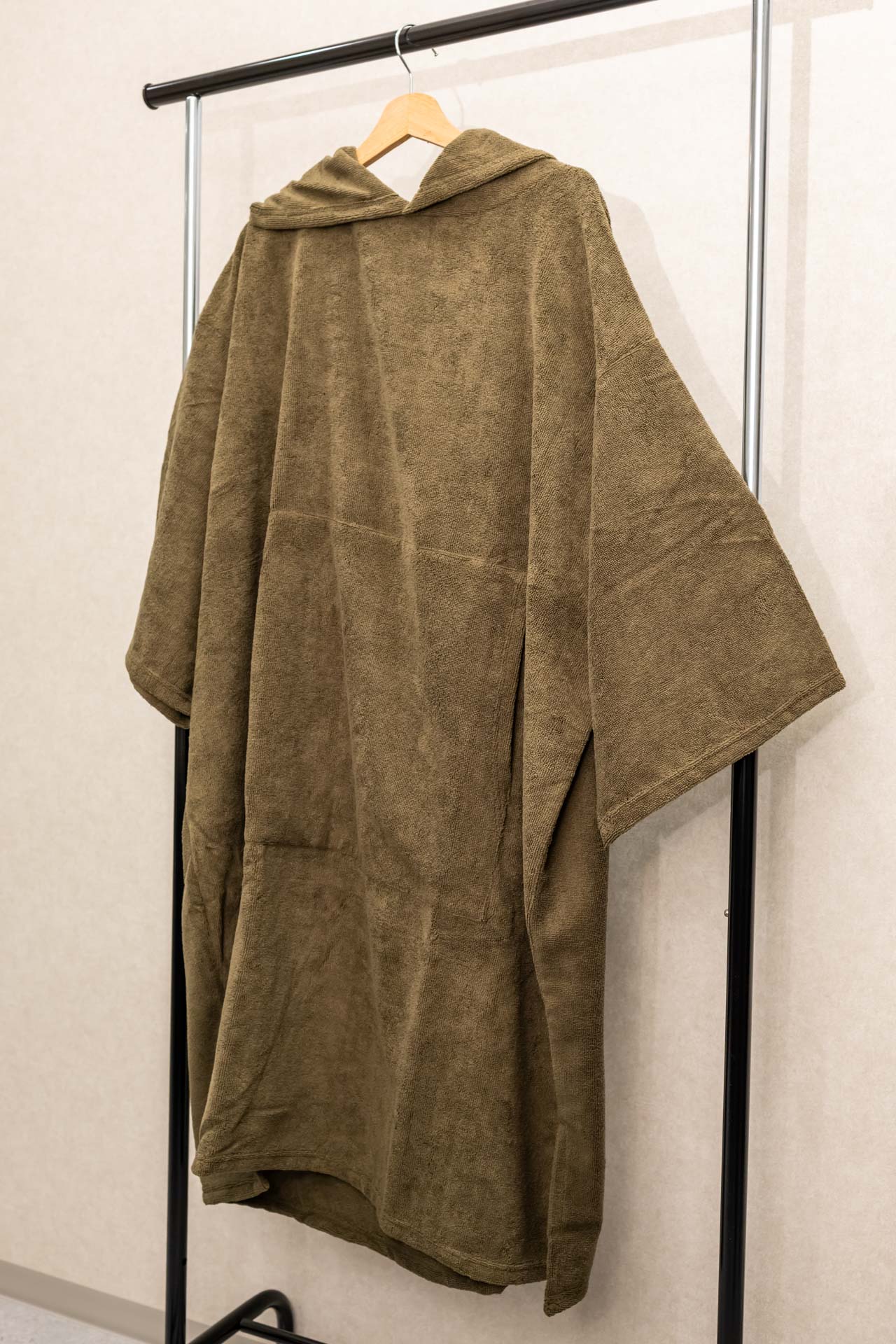 가운 (배스로브)