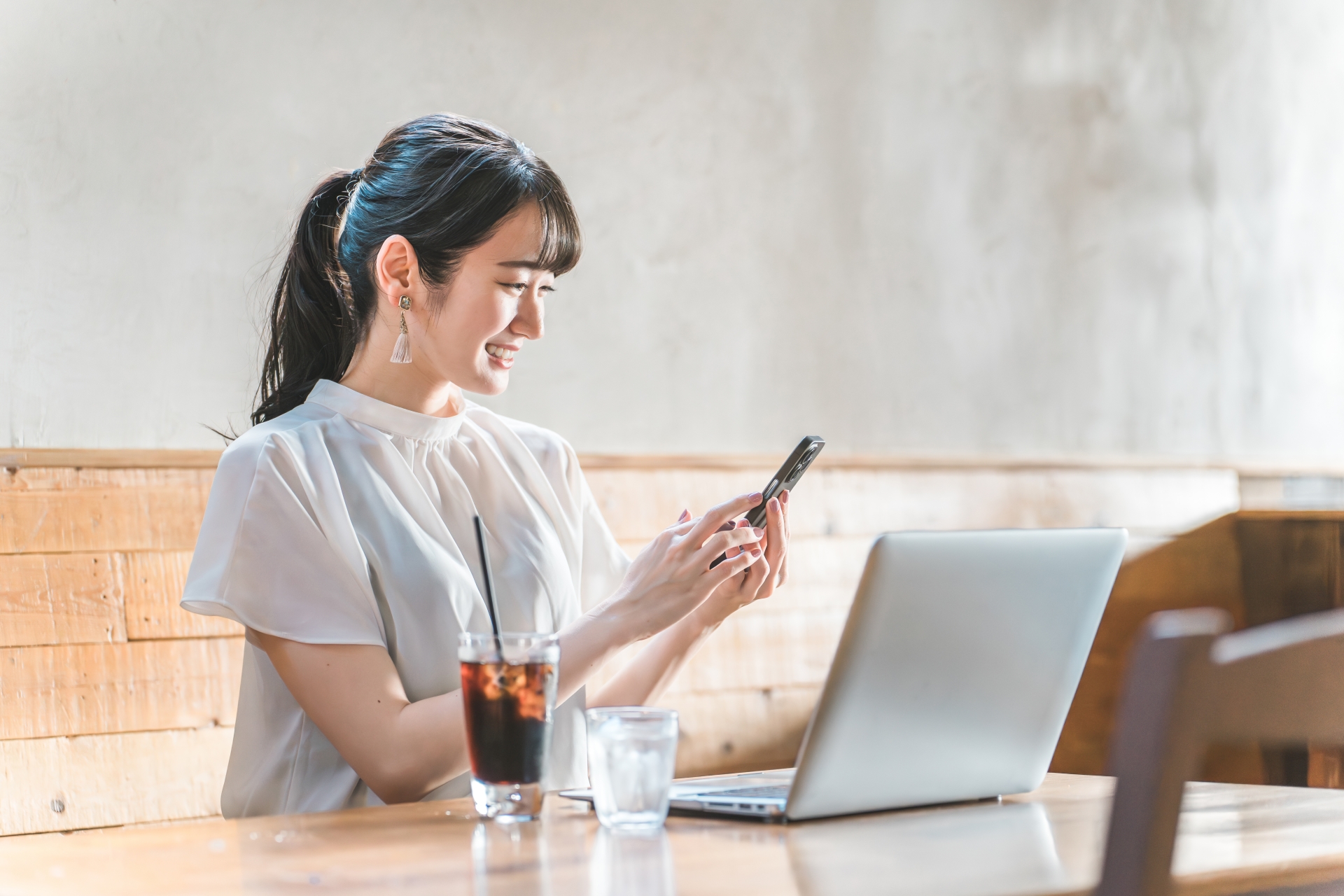 チェックインまでの流れ 1：スマートキー番号のメール